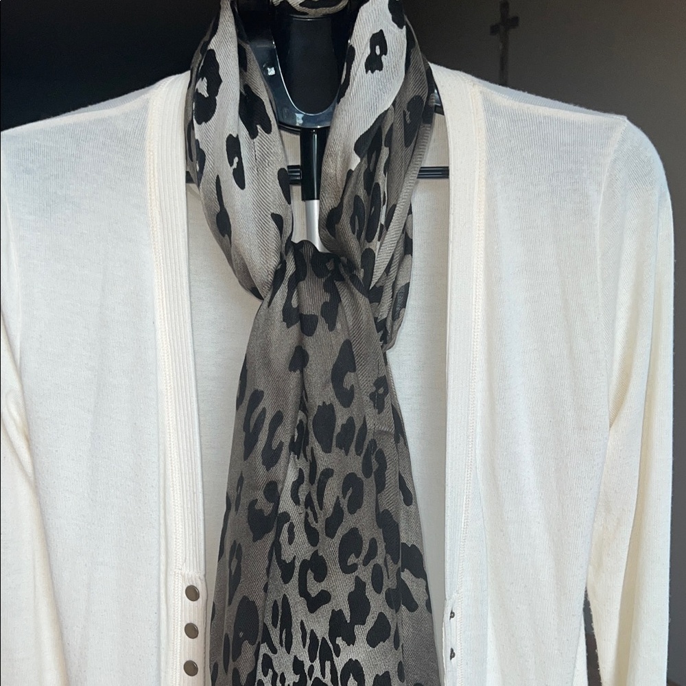 Elegant Cream Cardigan Sweater - Picture 8 of 8